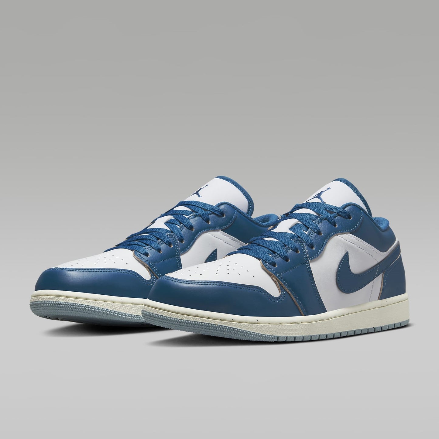 Air Jordan 1 Low SE "Industrial Blue"