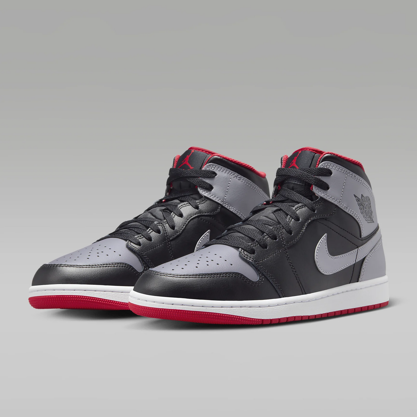 Air Jordan 1 Mid "Black Cement"